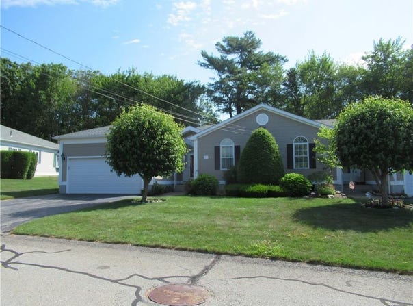 73 Orchard Meadows Drive, Smithfield, RI 02917