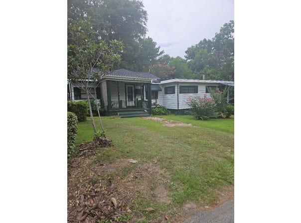 720 1st St SW, Cairo, GA 39828