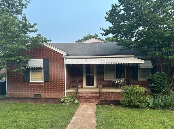 710 SANONNER Ave, Florence, AL 35630
