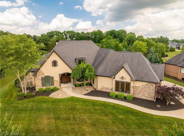 7912 Greenwich Boulevard NW, Massillon, OH 44646