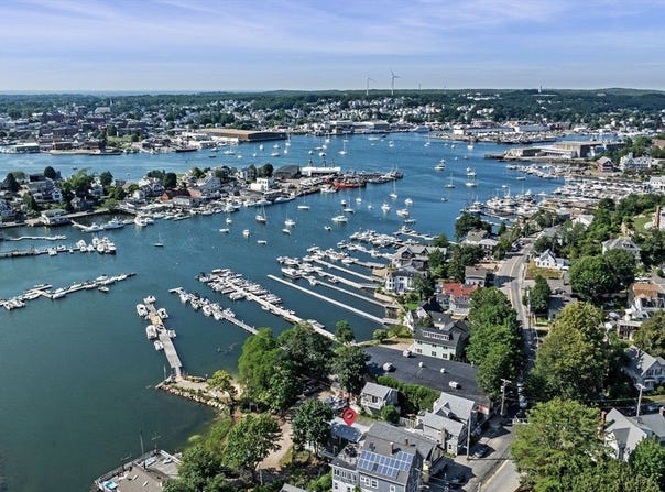 4 Fisherman Way, Gloucester, MA 01930