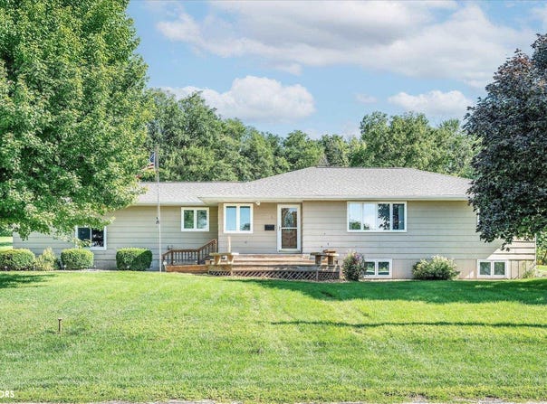 106 8th Avenue, Defiance, IA 51527