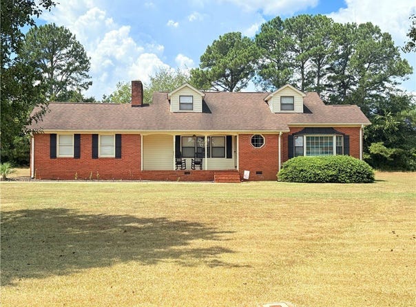 1037 Moorehead Place, Pendleton, SC 29670