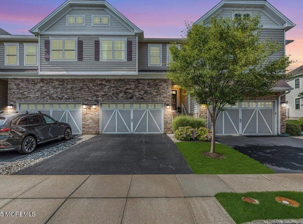 30 Malcolm Way, Lincroft, NJ 07738