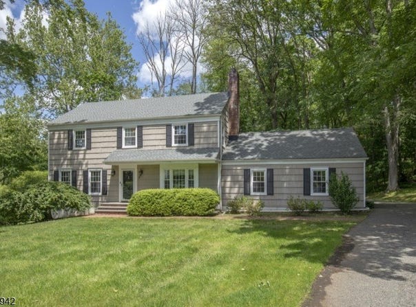 3 Rolling Hill Dr, Morris Twp., NJ 07960-6228
