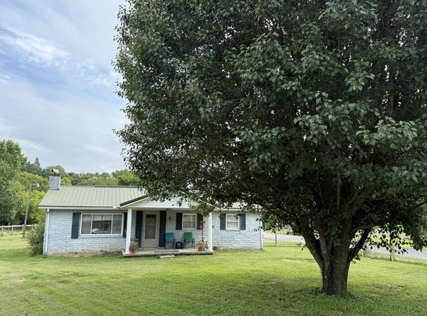 298 West Hwy 1376, East Bernstadt, KY 40729