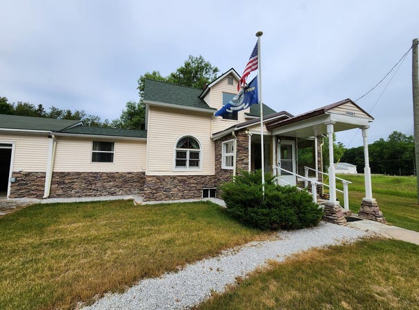 33556 S Townline Road, Drummond Island, MI 49726