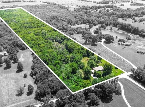 5205 E 221st Street, Peculiar, MO 64078