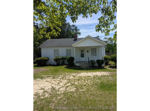 304 N Third Street, St Pauls, NC 28384