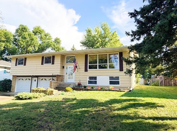 816 NE 18th Avenue, Aberdeen, SD 57401
