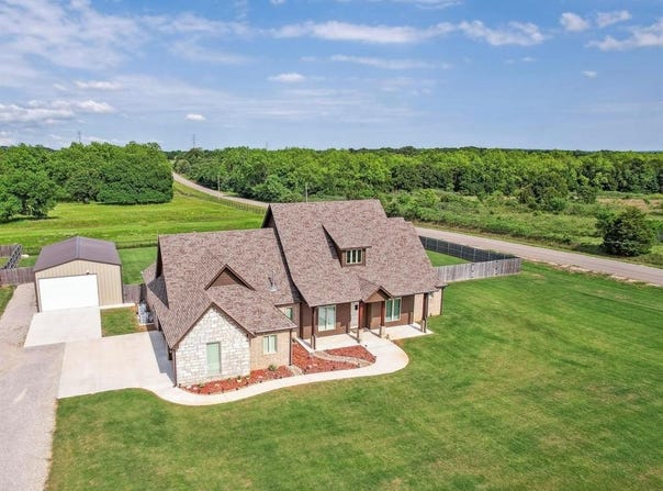 9429 Bryan Road, Shawnee, OK 74804