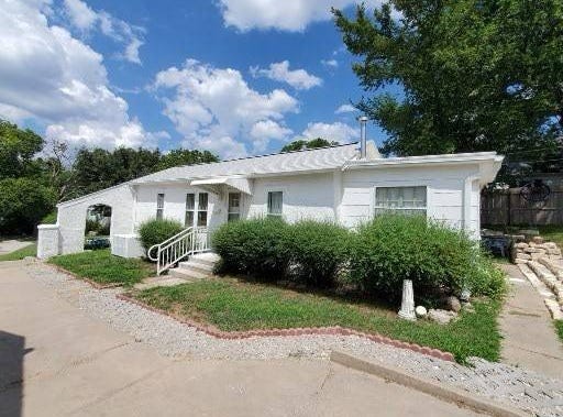 716 W 10th Street, Concordia, KS 66901