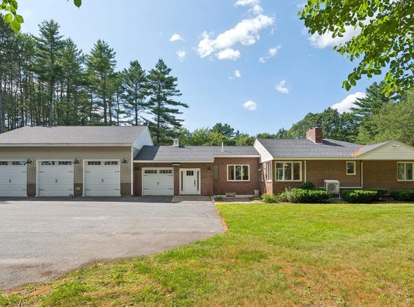 2 Mayall Road, Gray, ME 04039