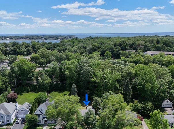25 Circle Drive, Greenwich, CT 06830