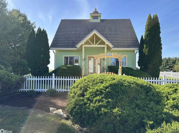 1742 Jupiter Avenue, Fairfield, IA 52556