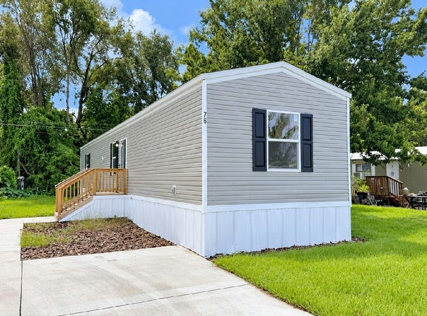 76 Tower Manor Cir E, Auburndale, FL 33823