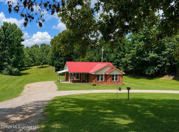 215 White Road, Holly Springs, MS 38635