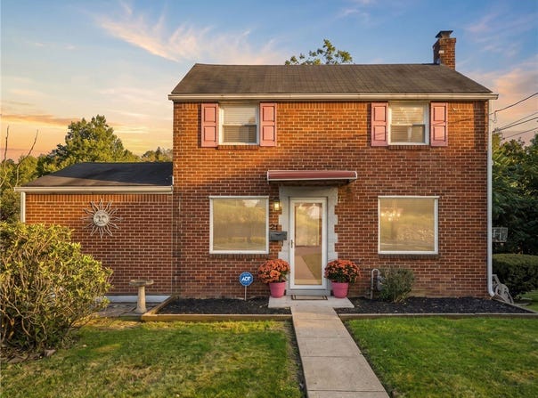 21 Hardwood Road, Penn Hills, PA 15235