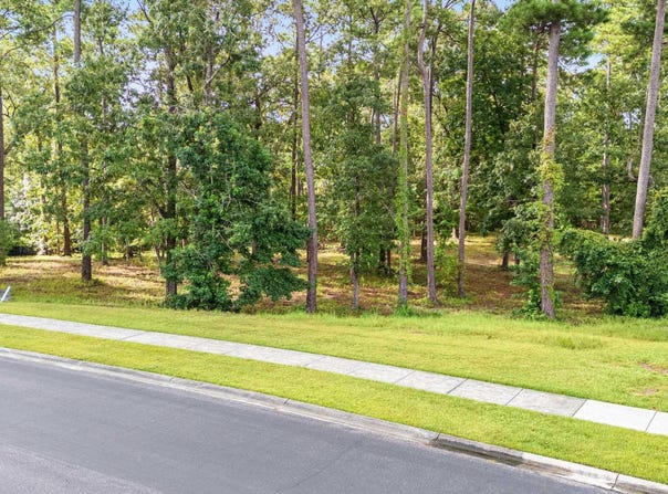 592 Chamberlin Rd., Myrtle Beach, SC 29588