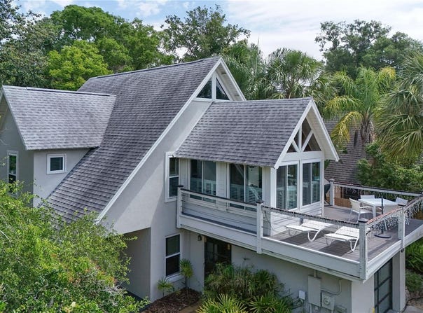 421 W 10TH AVENUE, MOUNT DORA, FL 32757