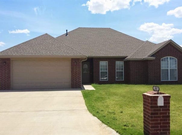 1816 Foxtail Circle, Altus, OK 73521