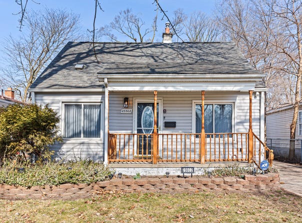 25502 Mcdonald Street, Dearborn Heights, MI 48125