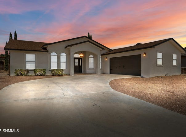 2168 Bisbee Court, Las Cruces, NM 88001