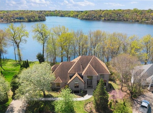 8480 Montgomery Court, Eden Prairie, MN 55347
