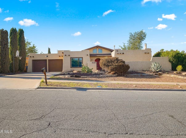 6604 Camino Fuente Drive, El Paso, TX 79912