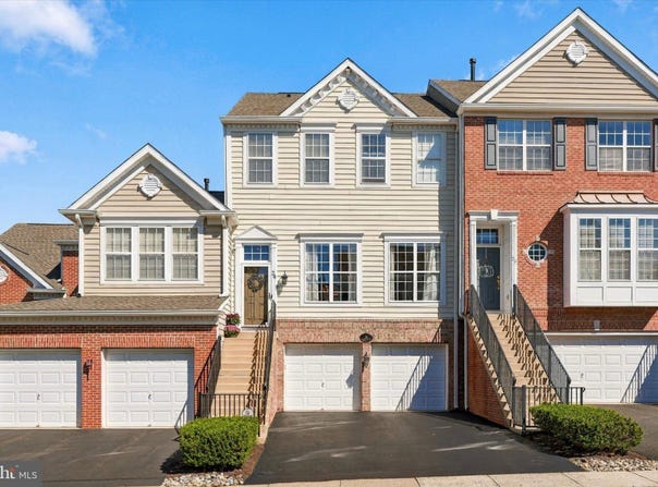 26 CORNERSTONE Court, DOYLESTOWN, PA 18901