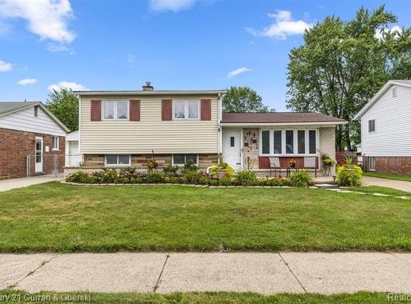 27444 Windsor Street, Garden City, MI 48135