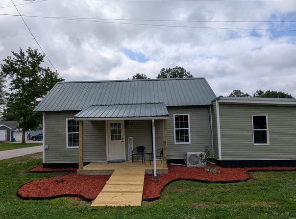 201 W 6th Street, Monroe City, IN 47557