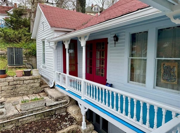 8 Magnolia  ST, Eureka Springs, AR 72632
