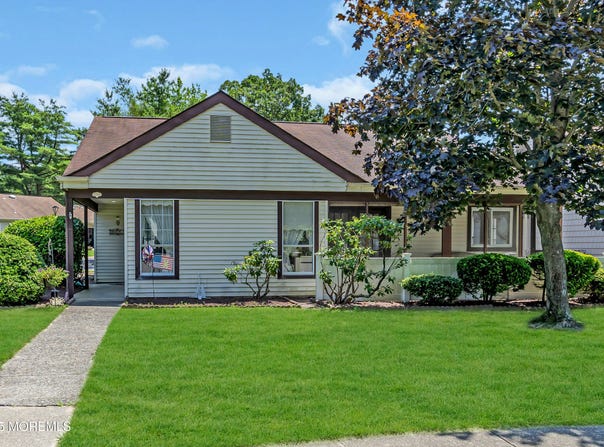 853 Winchester Court, Manchester, NJ 08759