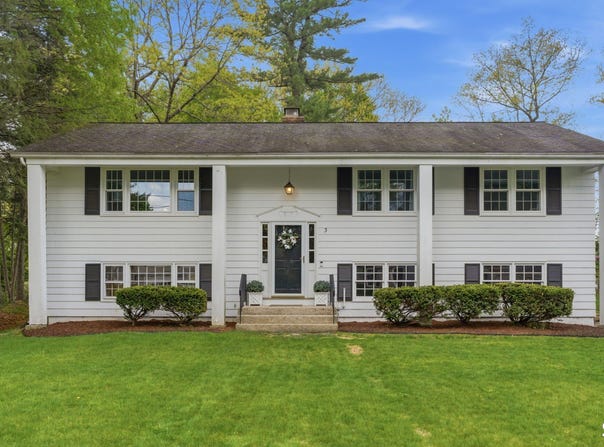 3 Branch Brook Drive, Simsbury, CT 06070
