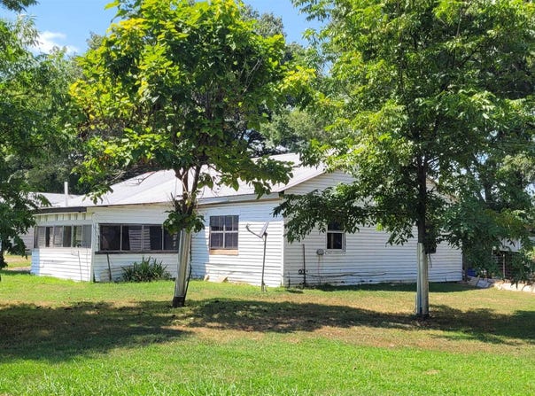 910 S Ninth Street, Augusta, AR 72006