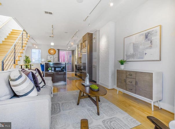 1538 Swann St NW, Washington, DC 20009