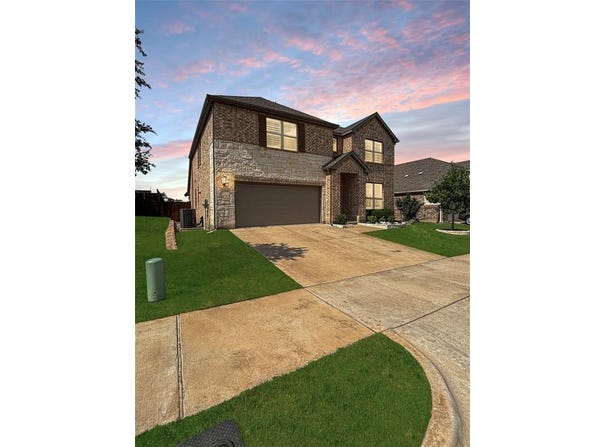 2219 Wellington Lane, Corinth, TX 76210