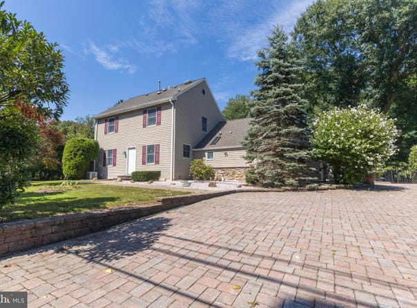 1784 OLD TRENTON Road, WEST WINDSOR, NJ 08550