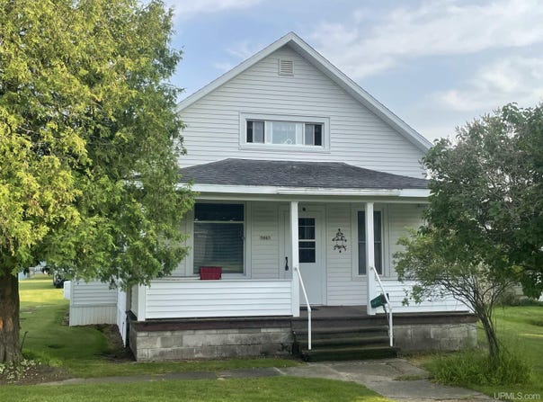 7865 Michigan, Rapid River, MI 49878