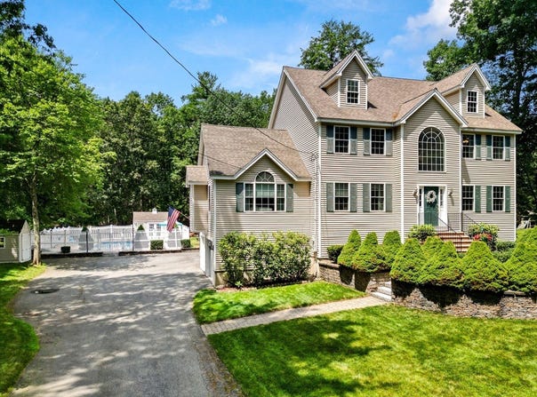 793 Forest St, North Andover, MA 01845