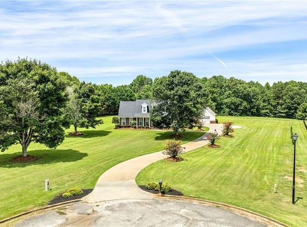 174 OAKVIEW Way, ROANOKE, AL 36274