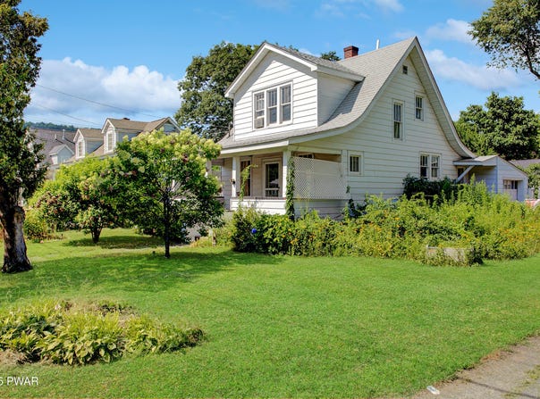 101 Oak Avenue, Matamoras, PA 18336