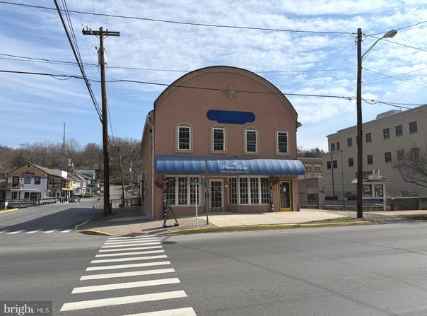 50 N WASHINGTON STREET, BERKELEY SPRINGS, WV 25411
