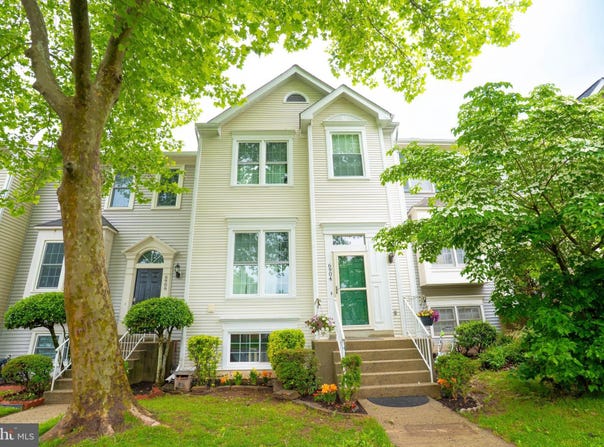 6904 COMPTON LANE, CENTREVILLE, VA 20121