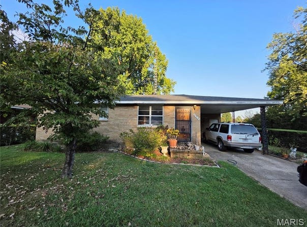 224 Marion Avenue, Sikeston, MO 63801