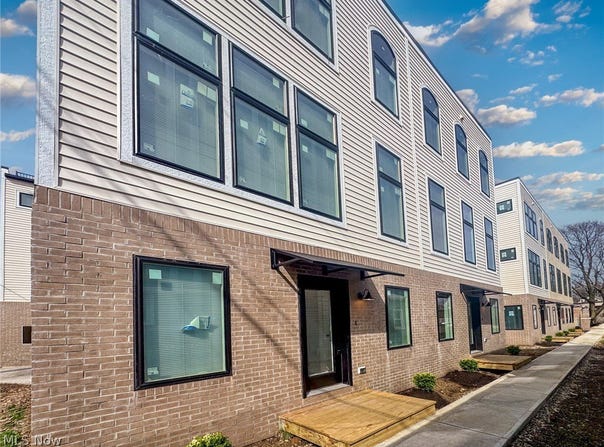 1930 W 47th Street, Cleveland, OH 44102