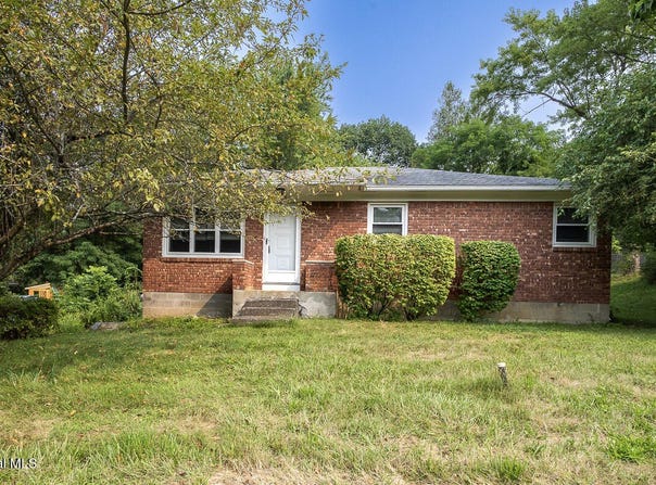 2281 E Schodack Road, Schodack, NY 12063