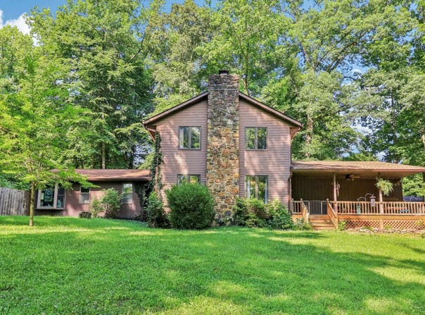 1724 N Ridgeway Drive, Ellettsville, IN 47429