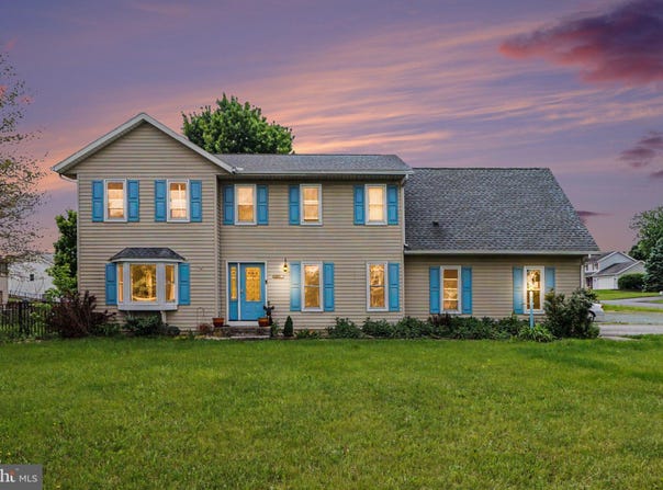 3750 MANOR LANE, CHAMBERSBURG, PA 17202